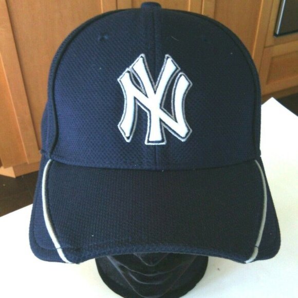 MLB New York Yankees Baseball Cap Navy Blue Classic Team Logo Hat New Era Cool - Picture 14 of 16